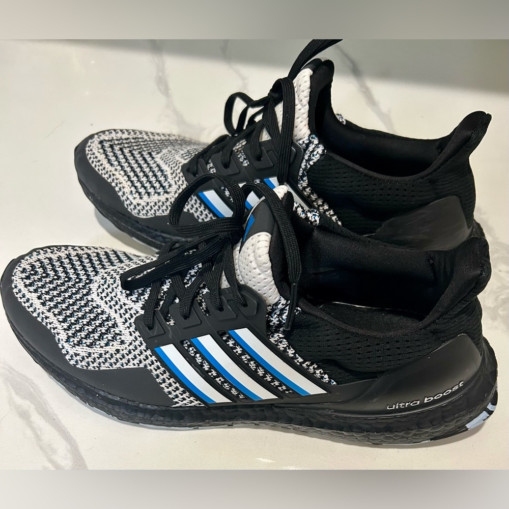 adidas Ultraboost 1.0 DNA The Mighty Ducks Hawks GV8815- Mens size 10.5